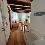Casa Capitelli 4 Zona Pedonale Centro Storico